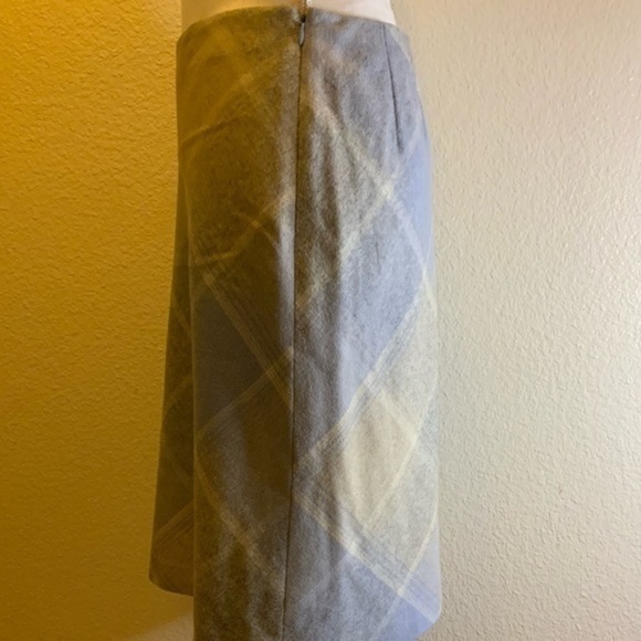 Ann Taylor wool blend Skirt - Picture 4 of 5